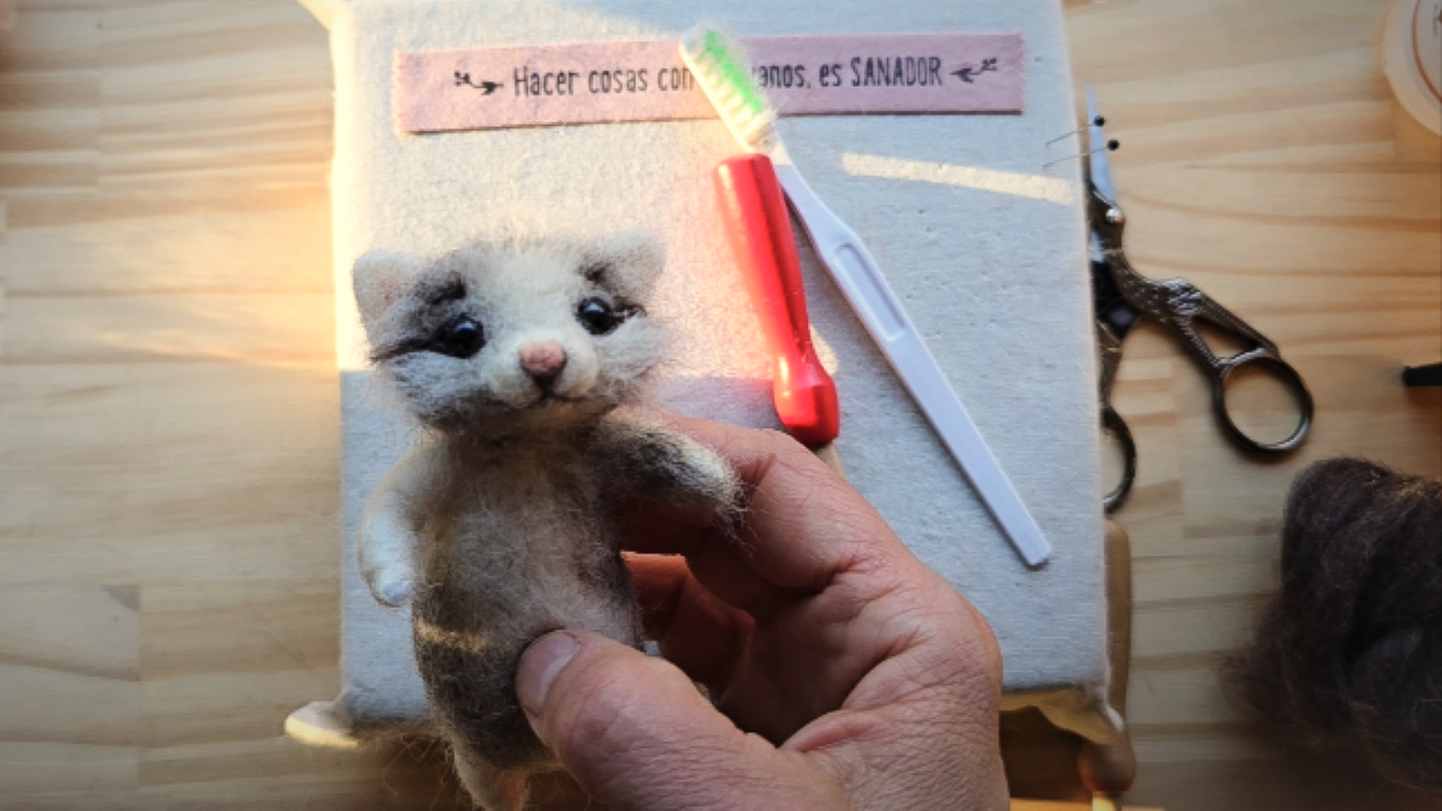 Taller Online de Fieltro Agujado » Hagamos un Gatito Bebé»